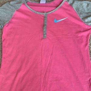 nike t-shirt